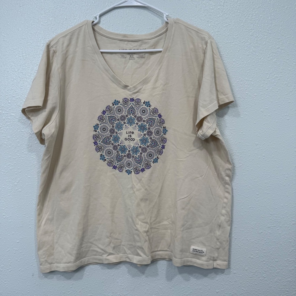 Life is Good Crusher Tee Womens XL Cream Mandala V-Neck Short Sleeve Graphic